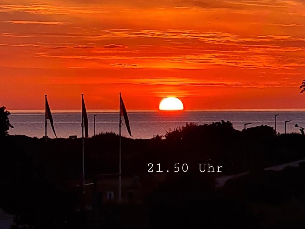 Direkt Am Strand Mit Meerblick Inclusive Strandkorb In Der Saison Heiligenhafen Exterior photo